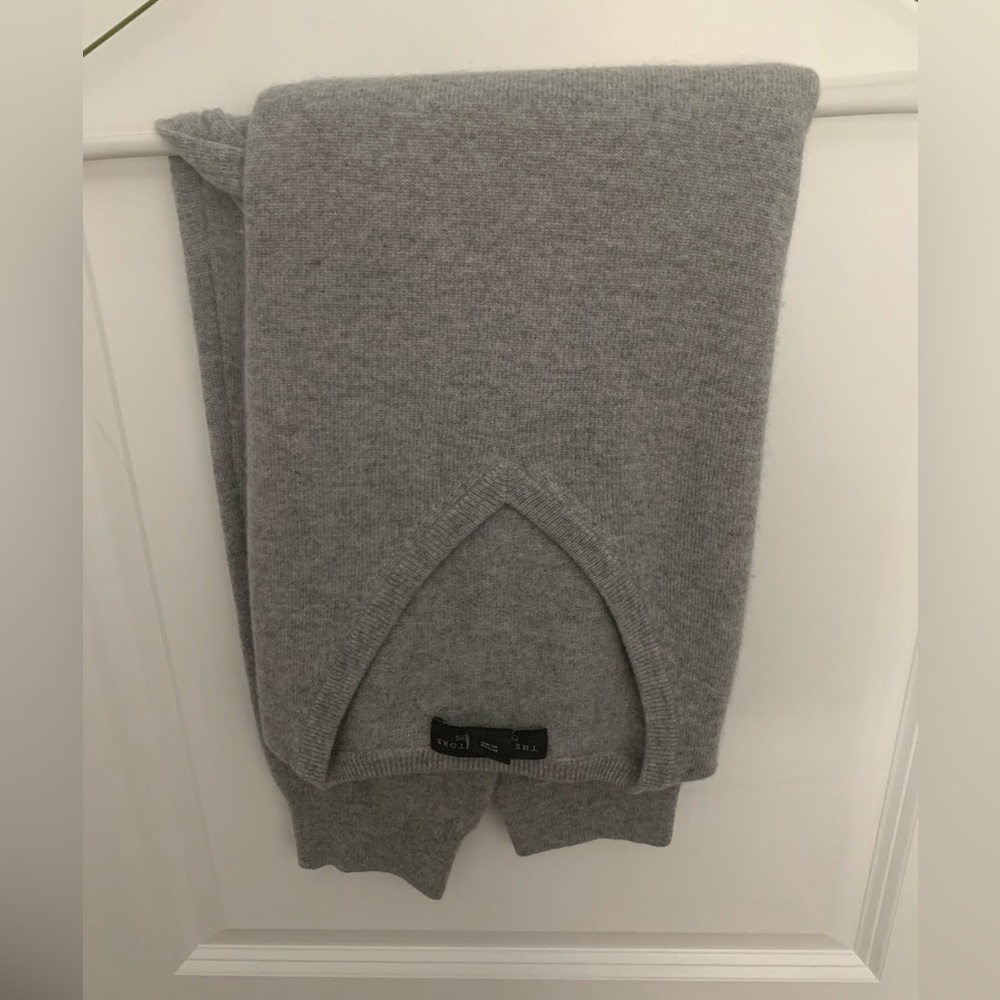 Bloomingdale’s The Men’s Store Cashmere Sweater